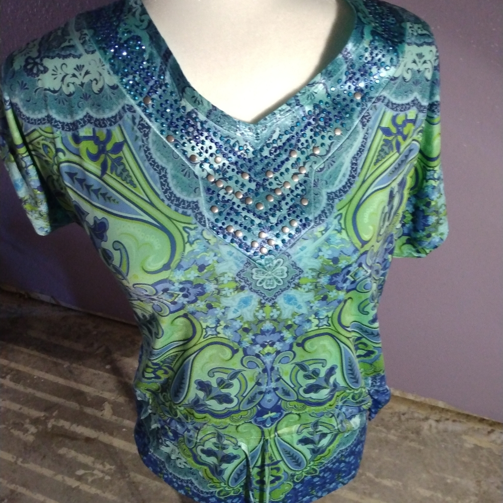 Women's Size Large Top